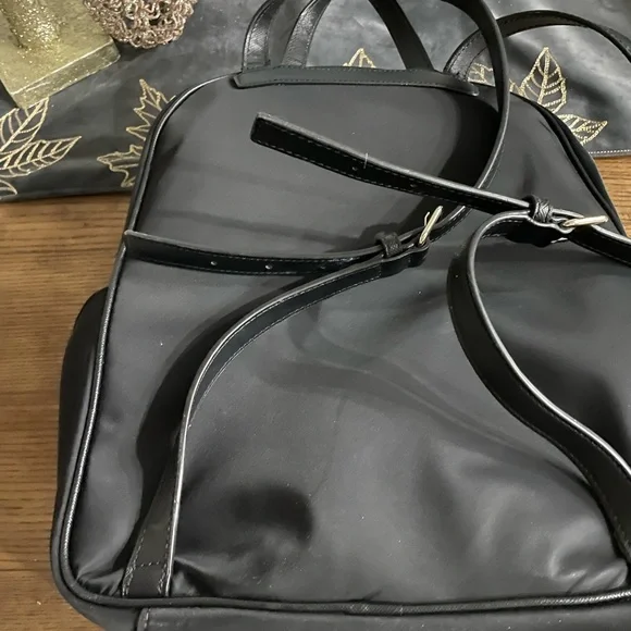 Backpack - Picture 2 of 3